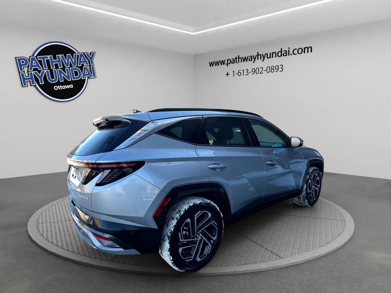 2026 Hyundai Tucson Hybrid Ultimate Photo3