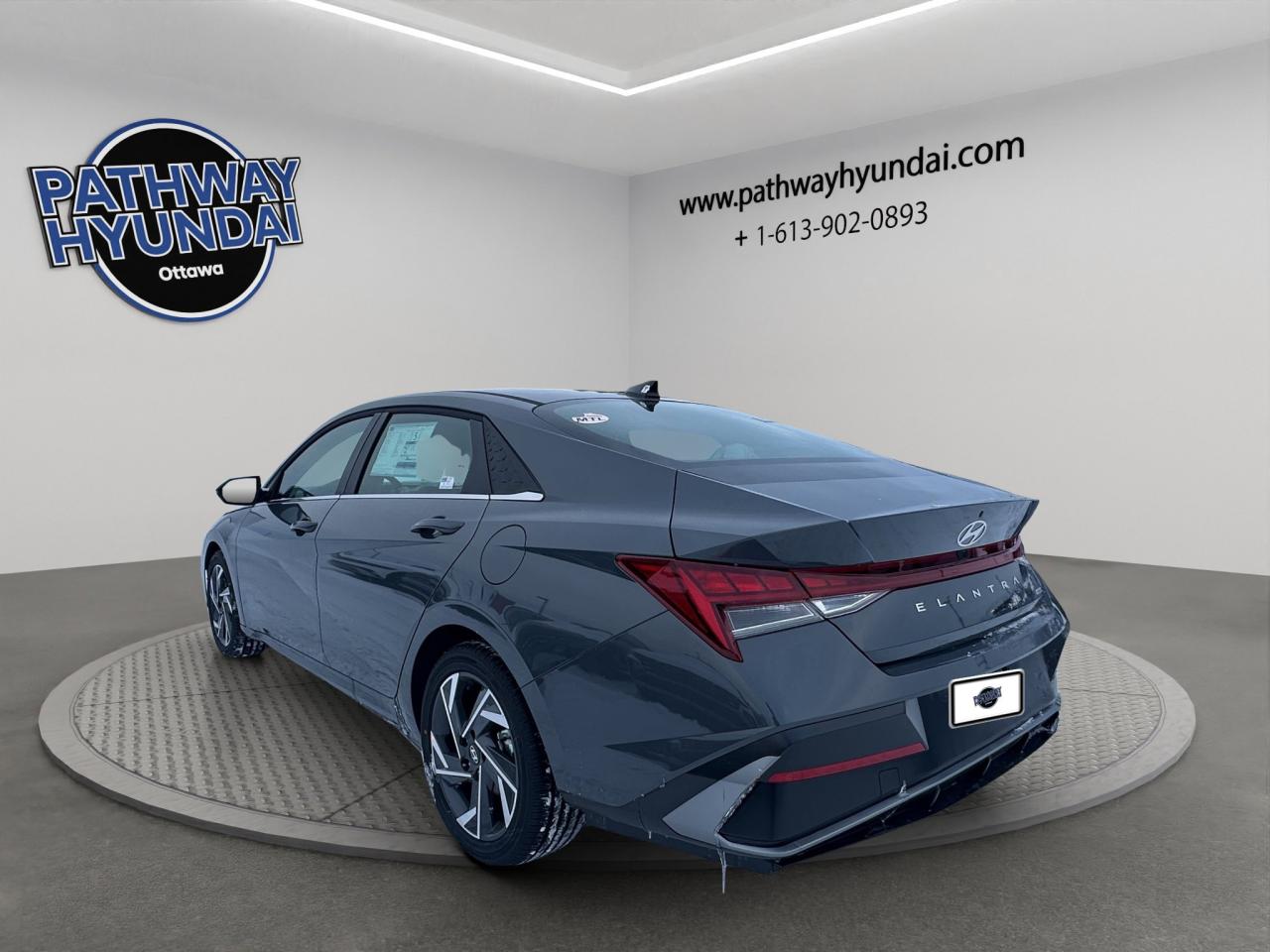 2026 Hyundai Elantra Hybrid Luxury Photo