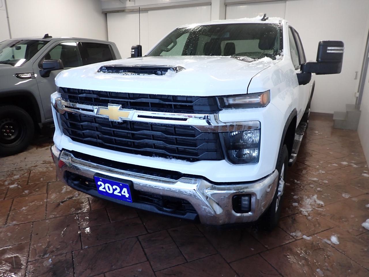 2024 Chevrolet SILVERADO 2500HD LT CREW CAB 4WD Photo