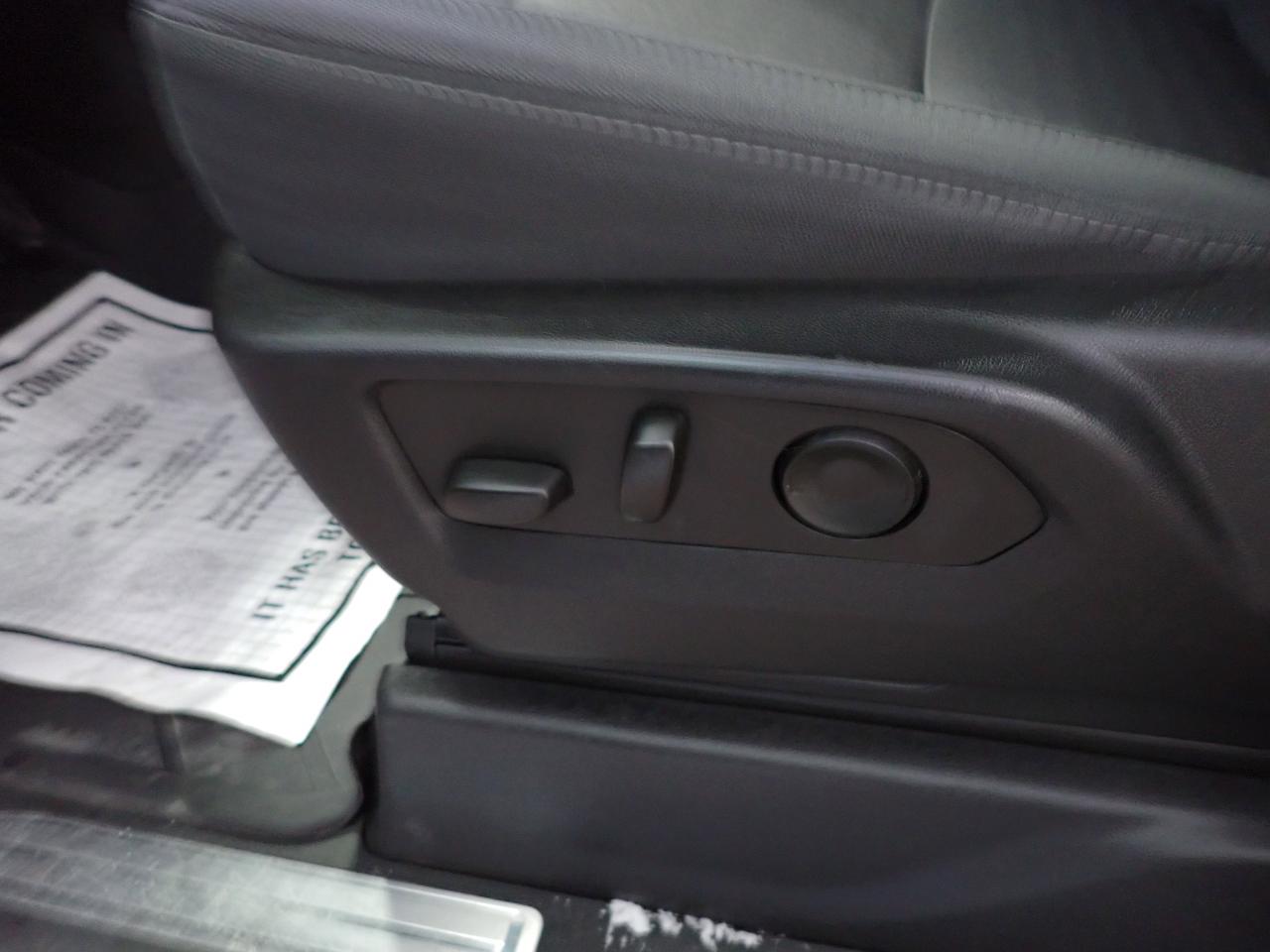 2024 Chevrolet SILVERADO 2500HD LT CREW CAB 4WD Photo