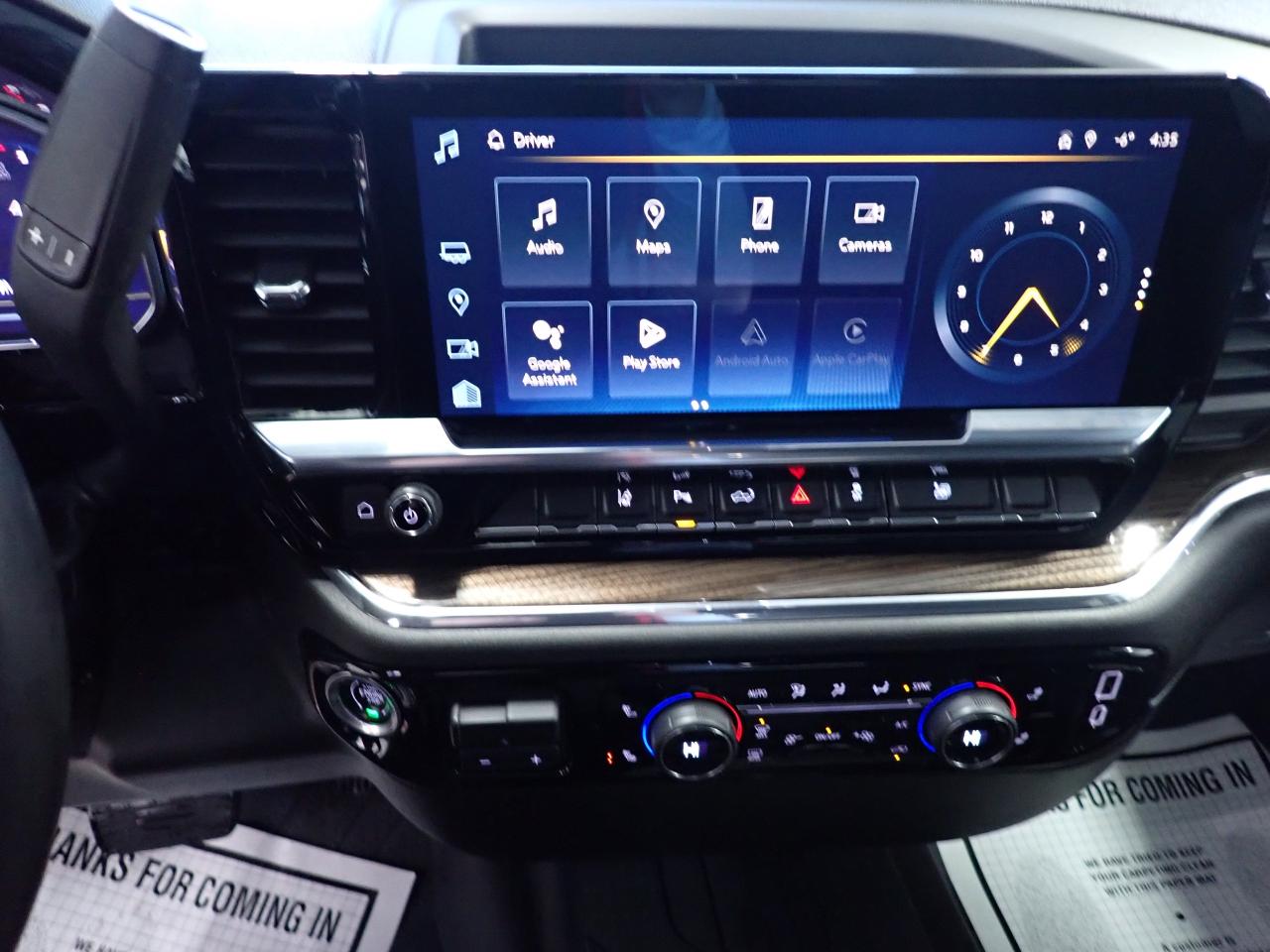 2024 Chevrolet SILVERADO 2500HD LT CREW CAB 4WD Photo