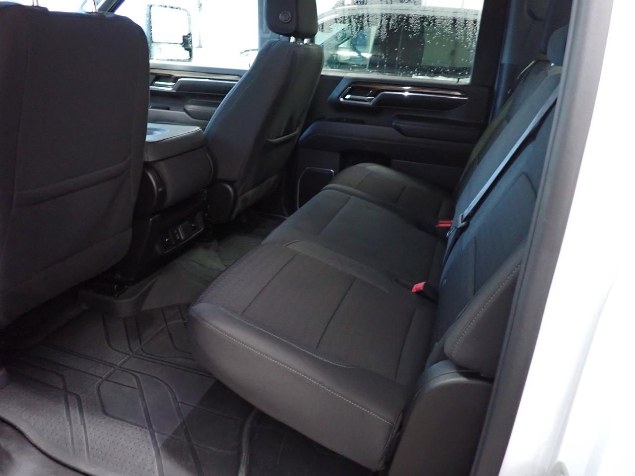 2024 Chevrolet SILVERADO 2500HD LT CREW CAB 4WD Photo