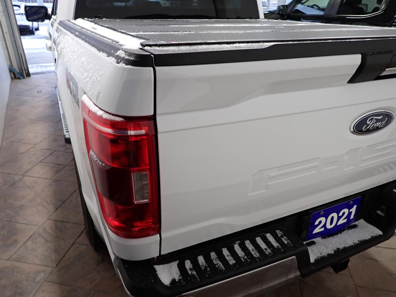 2021 Ford F-150 XLT SuperCrew 5.5-ft Box 4WD Photo3