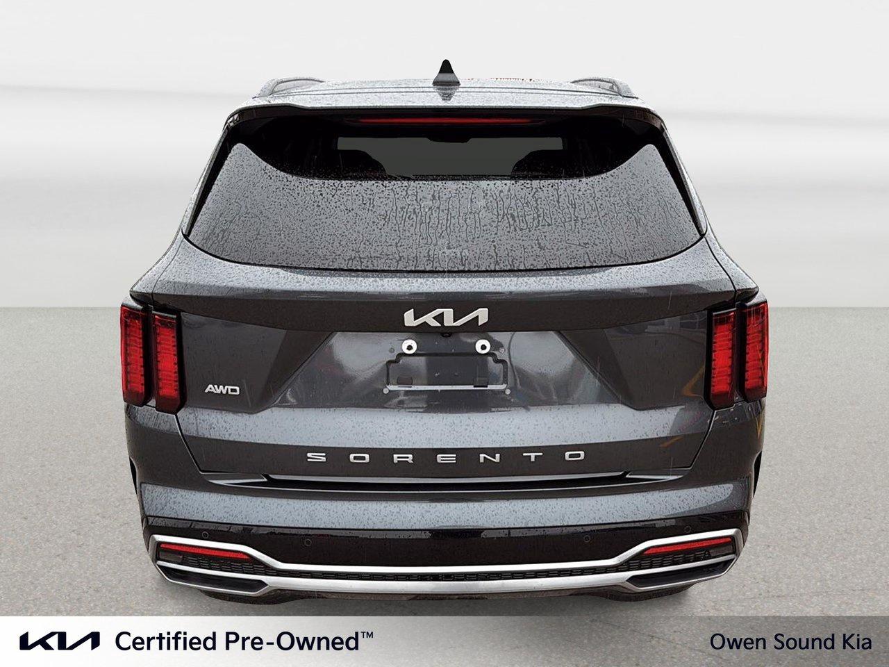 2022 Kia Sorento EX Photo4