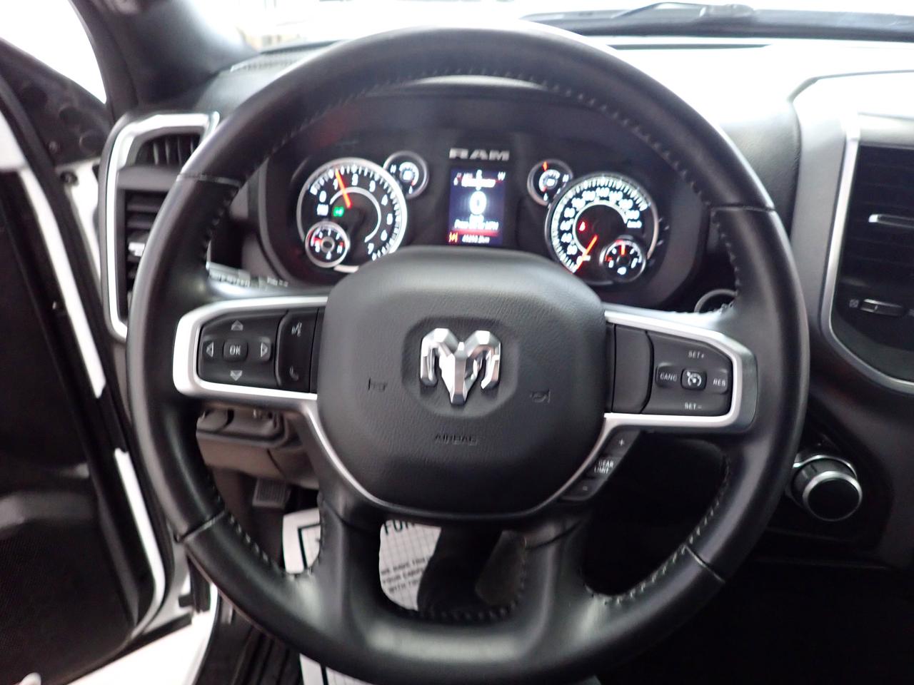 2024 RAM 3500 Big Horn 4WD CREW CAB 6'4 BOX Photo