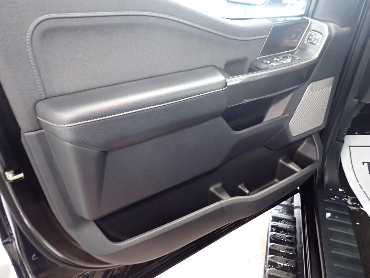 2022 Ford F-150 LARIAT SUPERCREW LEATHER NAVI SUNROOF 5.5 BOX 4WD Photo