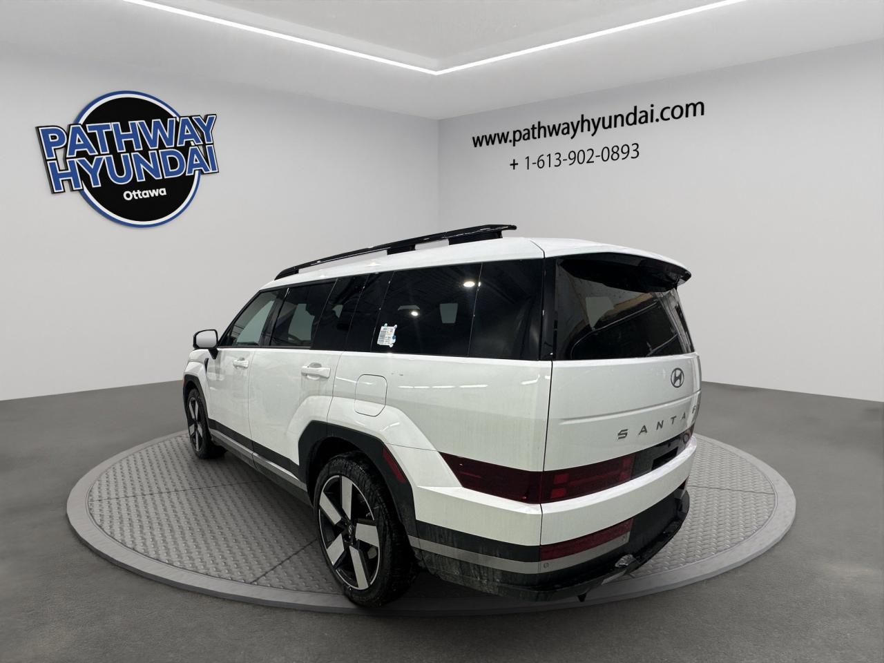 2025 Hyundai Santa Fe Luxury Photo