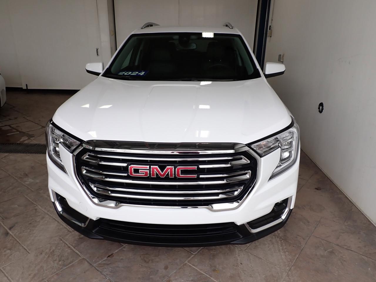 2024 GMC Terrain SLT AWD 4DR LEATHER Photo