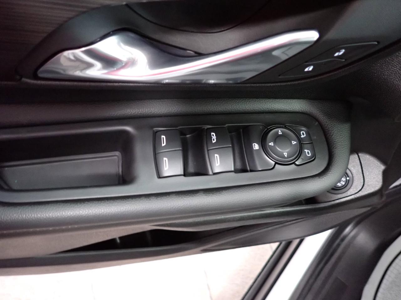 2024 GMC Terrain SLT AWD 4DR LEATHER Photo