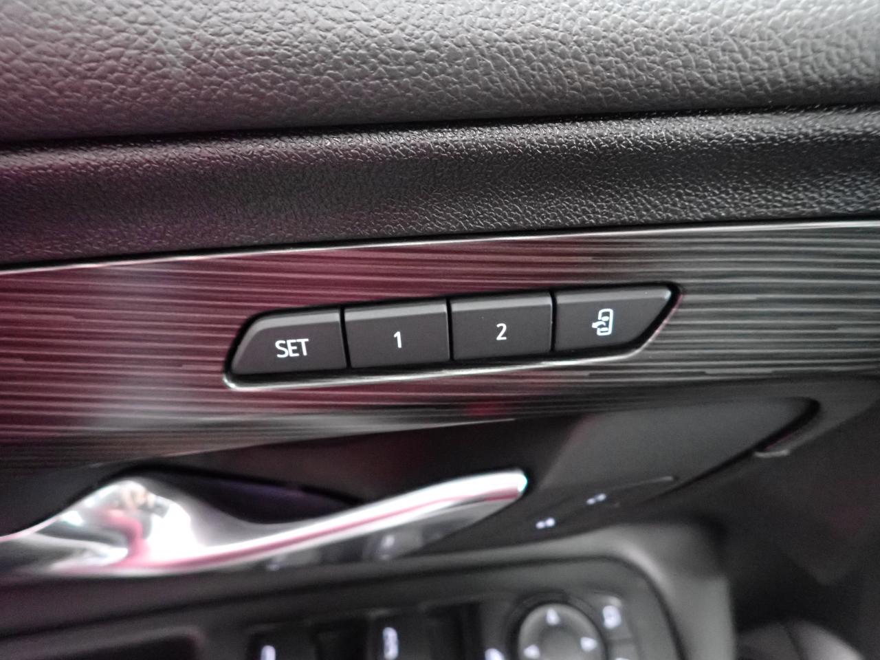 2024 GMC Terrain SLT AWD 4DR LEATHER Photo