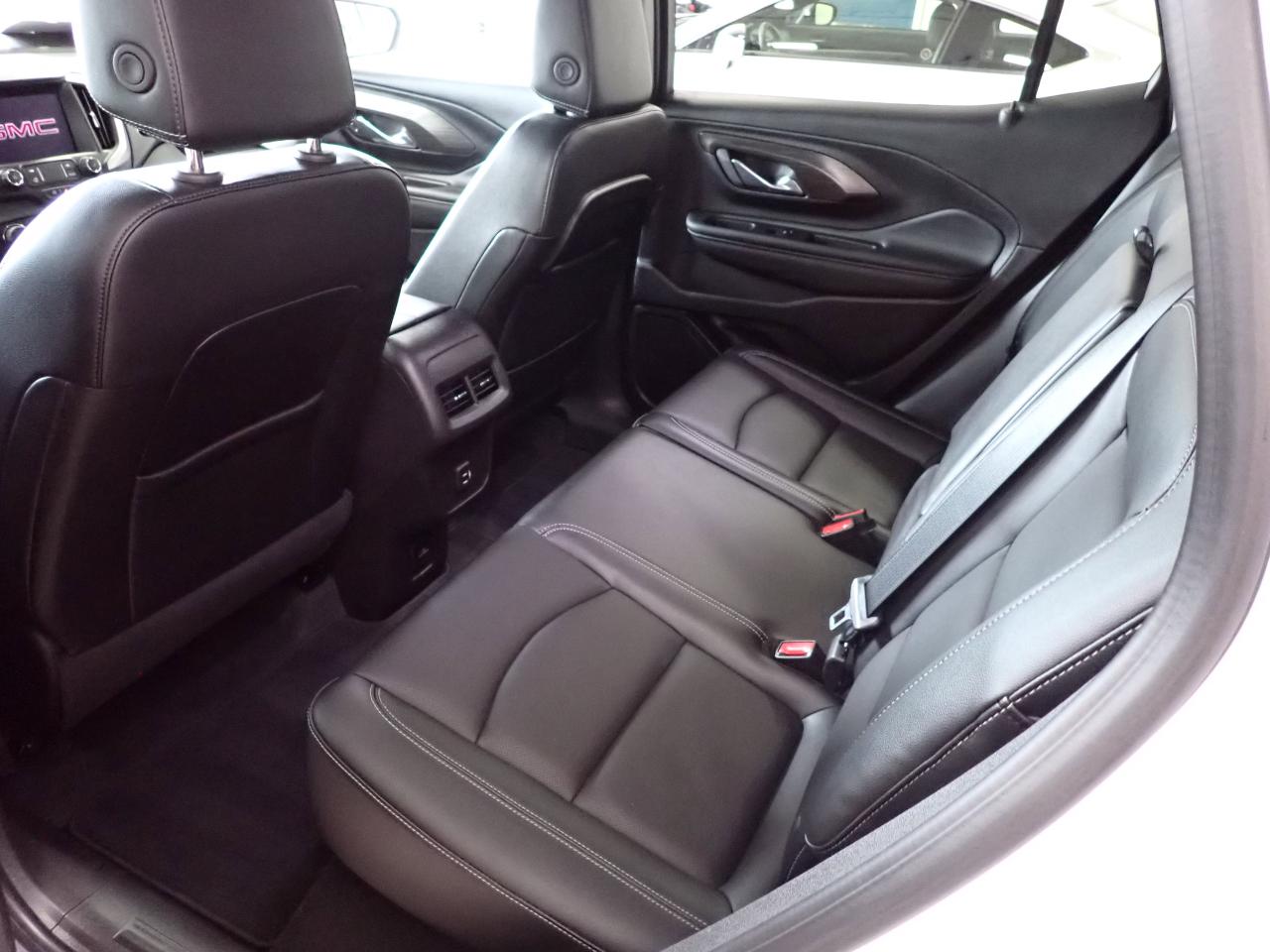 2024 GMC Terrain SLT AWD 4DR LEATHER Photo