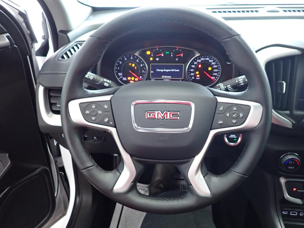 2024 GMC Terrain SLT AWD 4DR LEATHER Photo