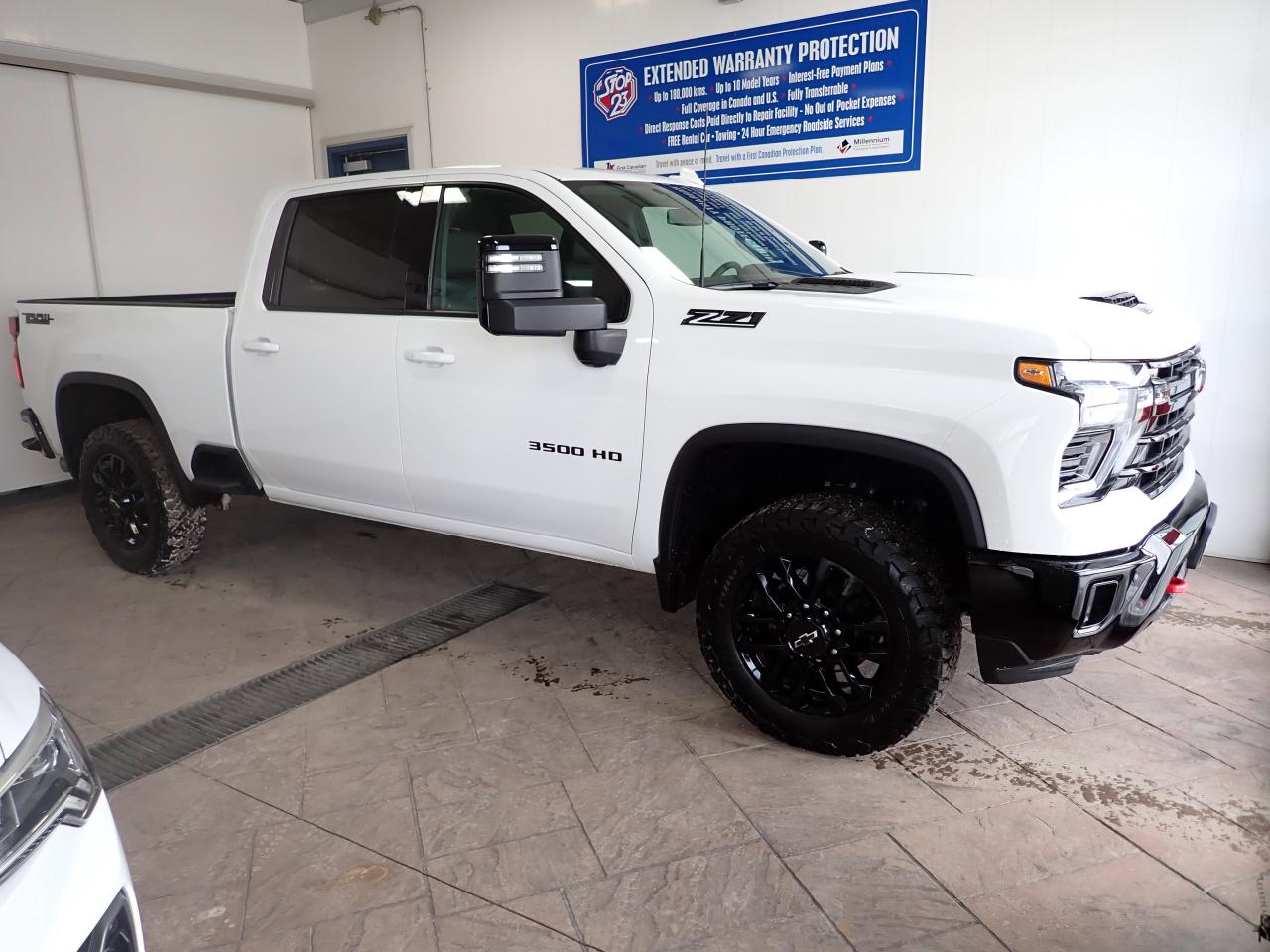 2025 Chevrolet Silverado 3500HD LTZ 4WD CREW CAB LEATHER NAVI  *DIESEL* TRAILBOSS Z71 Photo