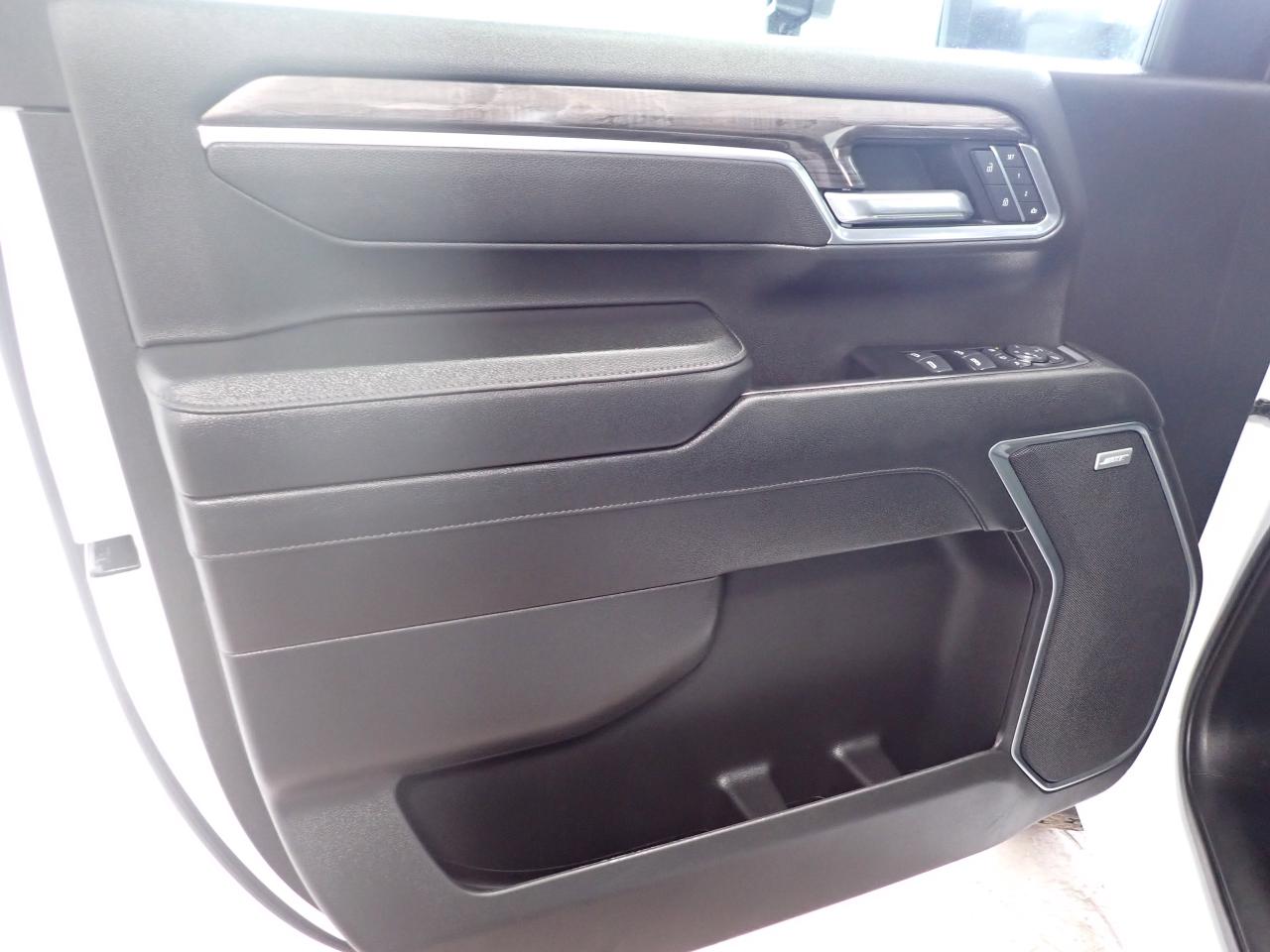 2025 Chevrolet Silverado 3500HD LTZ 4WD CREW CAB LEATHER NAVI  *DIESEL* TRAILBOSS Z71 Photo