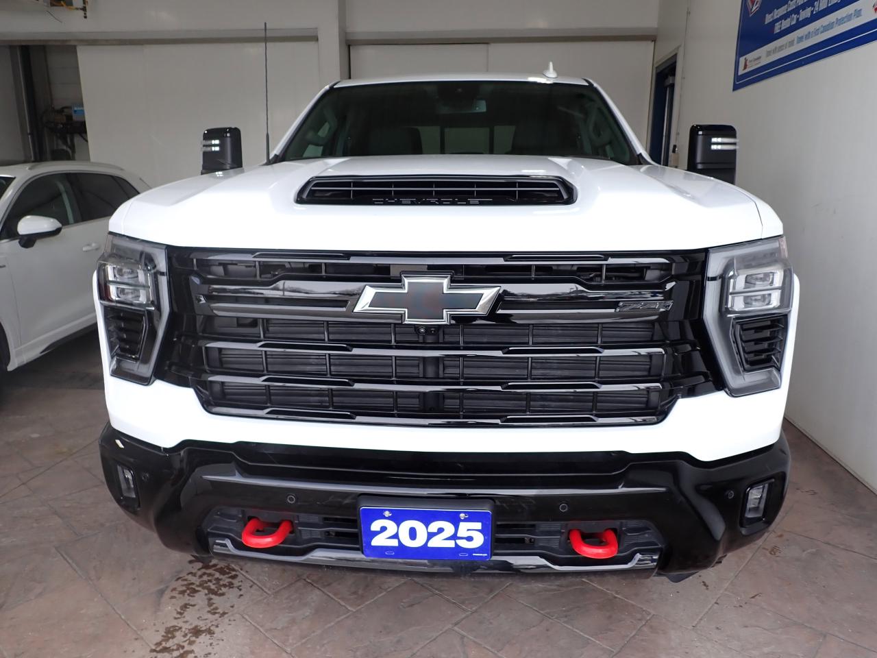 2025 Chevrolet Silverado 3500HD LTZ 4WD CREW CAB LEATHER NAVI  *DIESEL* TRAILBOSS Z71 Photo