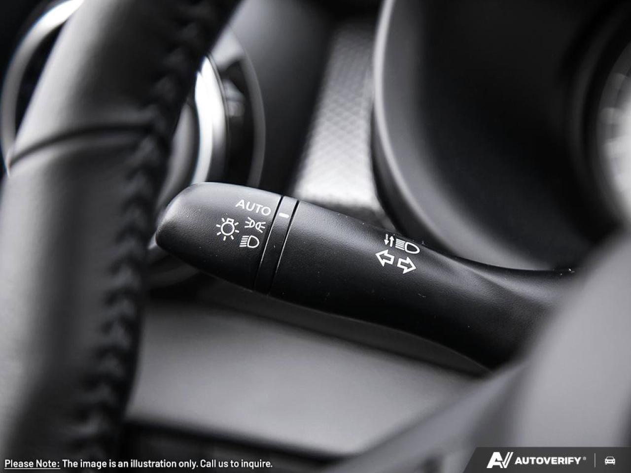 2025 Nissan Kicks Play SV Photo