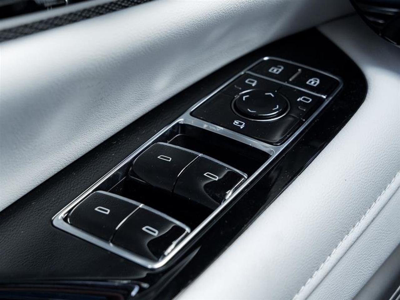 2026 Cadillac OPTIQ Premium Luxury Photo