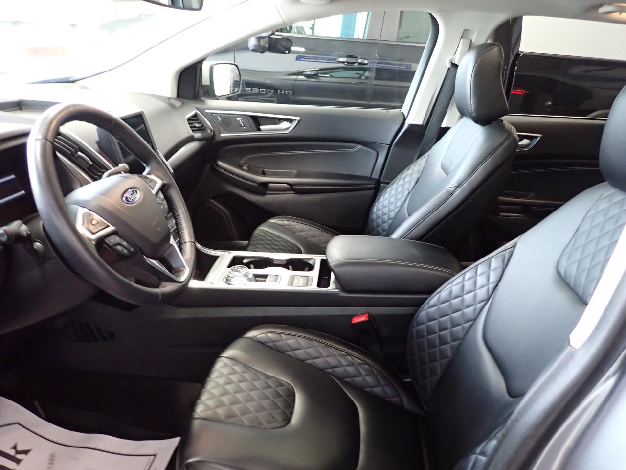 2024 Ford Edge Titanium AWD LEATHER SUNROOF Photo
