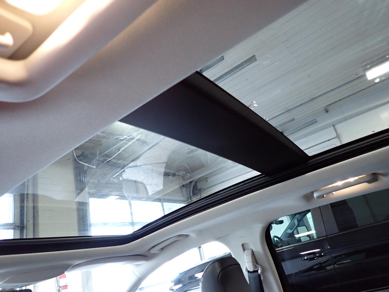 2024 Ford Edge Titanium AWD LEATHER SUNROOF Photo