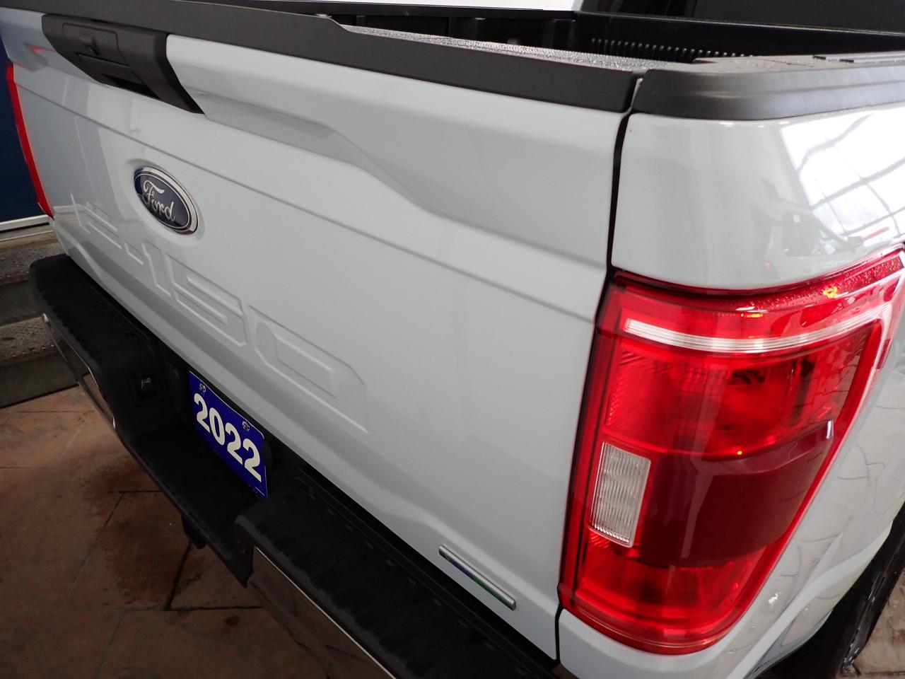 2022 Ford F-150 XLT SUPERCREW 6.5FT BOX NAVI 4WD Photo