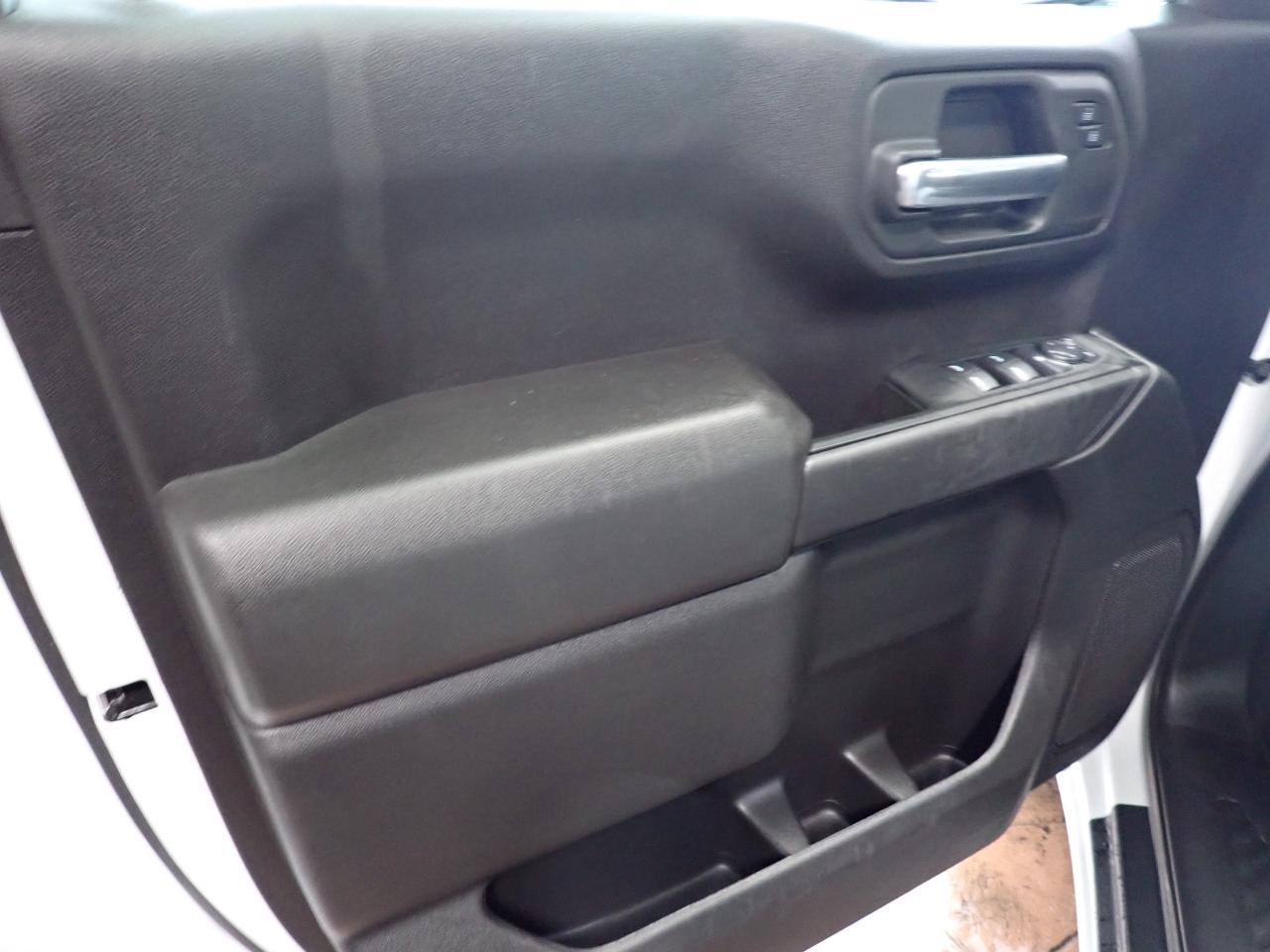 2024 Chevrolet Silverado 1500 Custom Crew Cab 4WD Photo