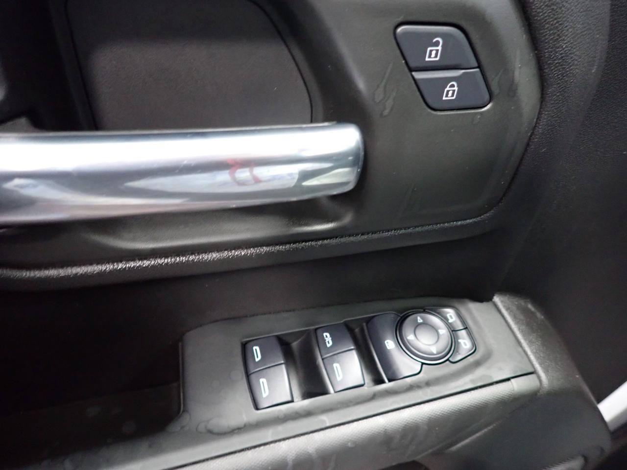 2024 Chevrolet Silverado 1500 Custom Crew Cab 4WD Photo