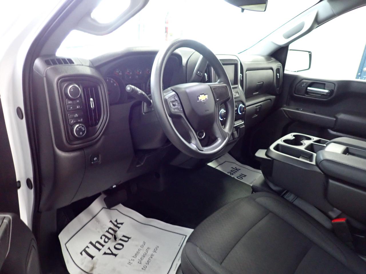 2024 Chevrolet Silverado 1500 Custom Crew Cab 4WD Photo