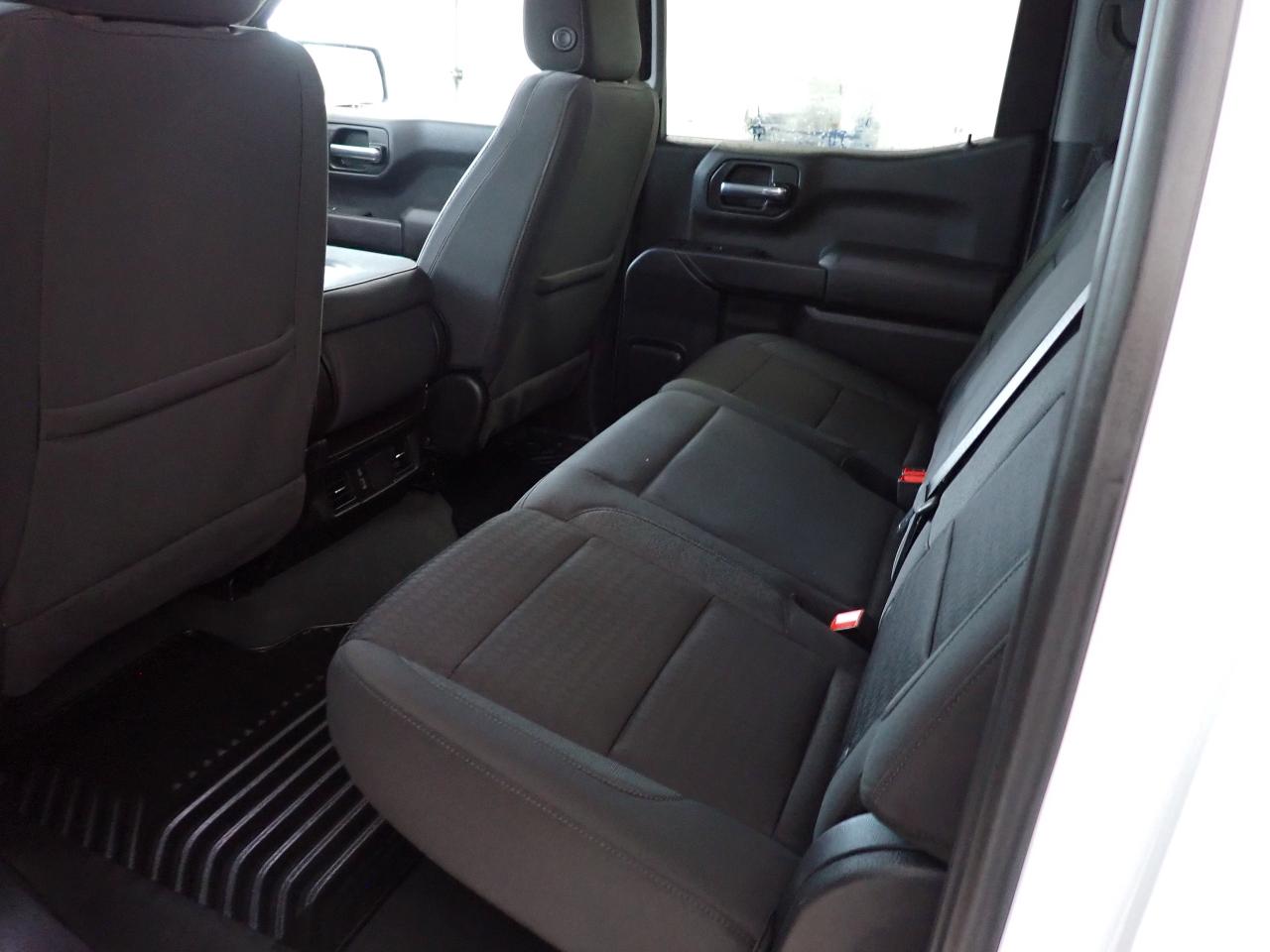 2024 Chevrolet Silverado 1500 Custom Crew Cab 4WD Photo