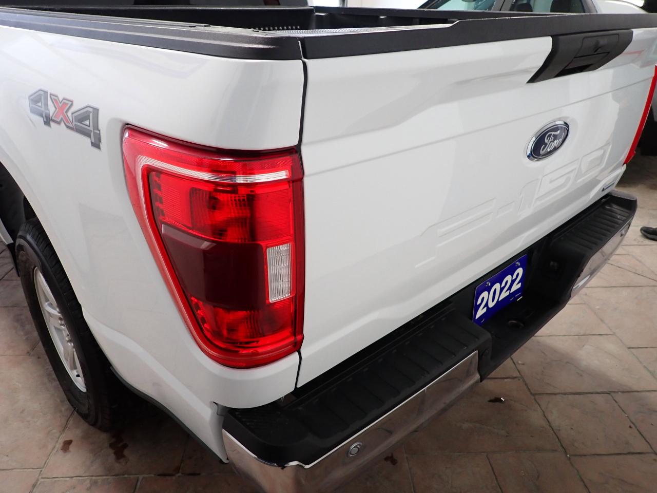 2022 Ford F-150 XLT SUPERCREW NAVI 5.5-FT BOX 4WD Photo