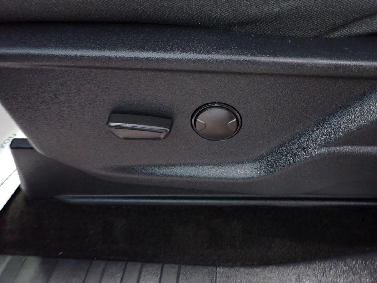 2022 Ford F-150 XLT SUPERCREW NAVI 5.5-FT BOX 4WD Photo