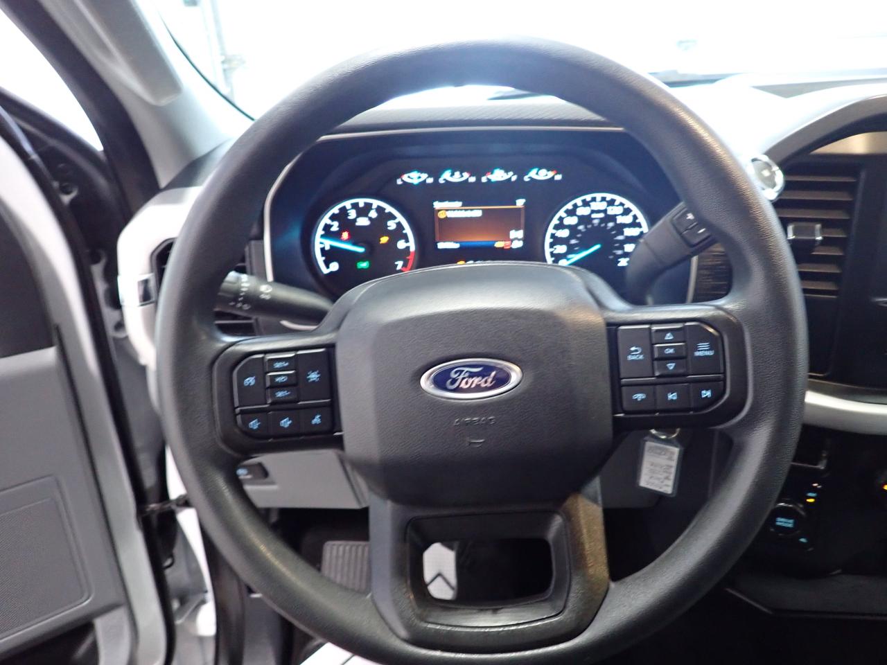 2022 Ford F-150 XLT SUPERCREW NAVI 5.5-FT BOX 4WD Photo