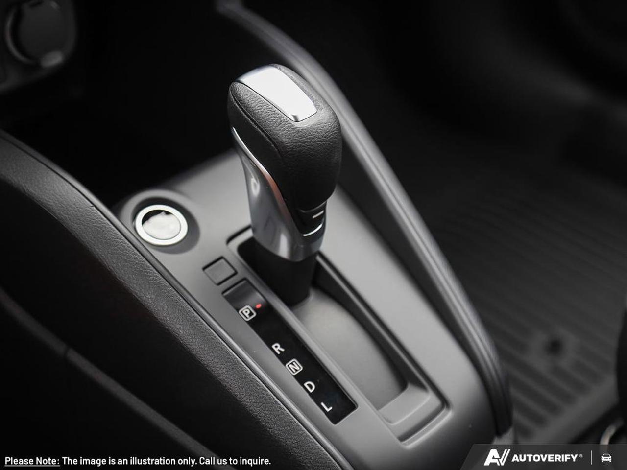 2025 Nissan Kicks Play S Photo
