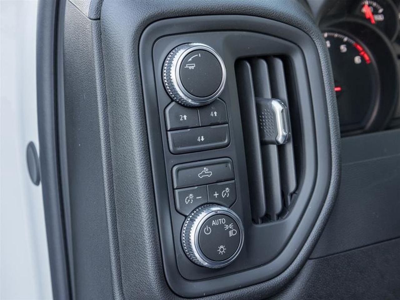 2026 GMC Sierra 2500 HD PRO Photo