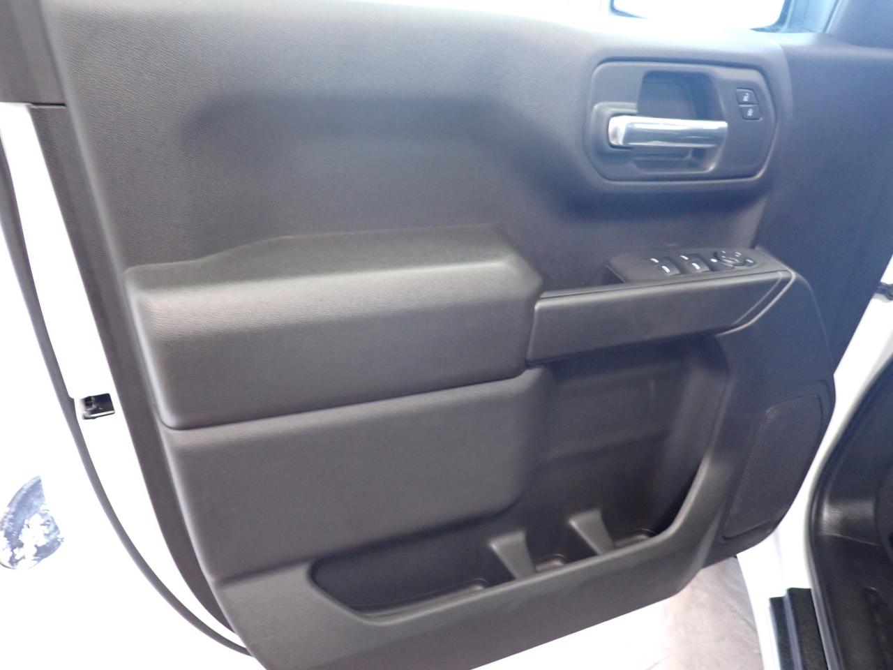 2024 Chevrolet Silverado 1500 Custom CREW CAB 4WD 6.5 BOX Photo