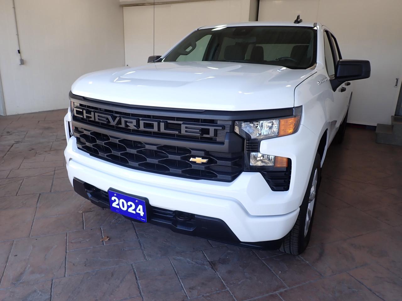 2024 Chevrolet Silverado 1500 Custom CREW CAB 4WD 6.5 BOX Photo