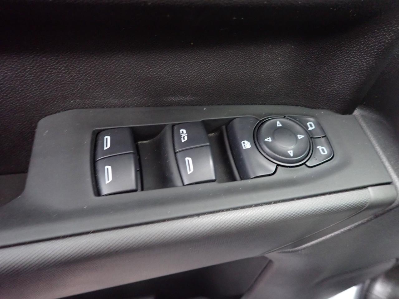 2024 Chevrolet Silverado 1500 Custom CREW CAB 4WD 6.5 BOX Photo