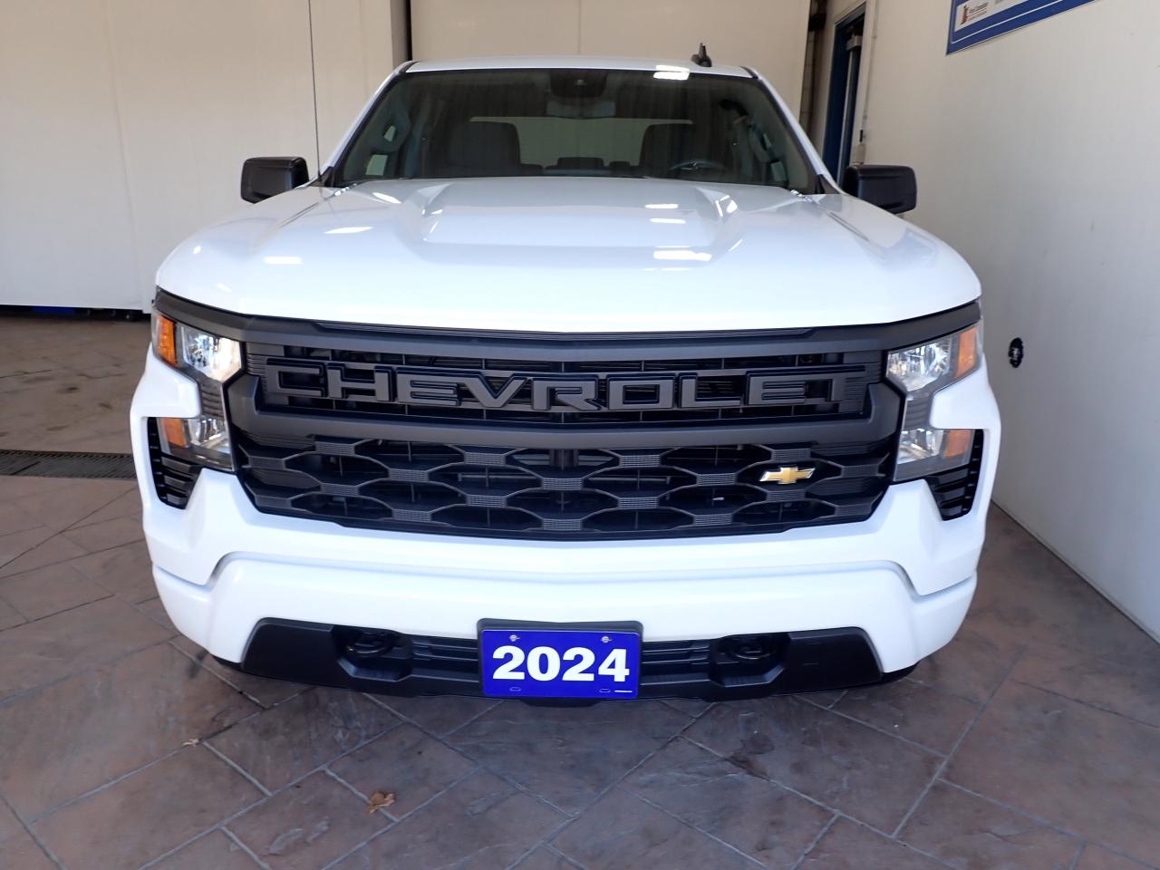 2024 Chevrolet Silverado 1500 Custom CREW CAB 4WD 6.5 BOX Photo