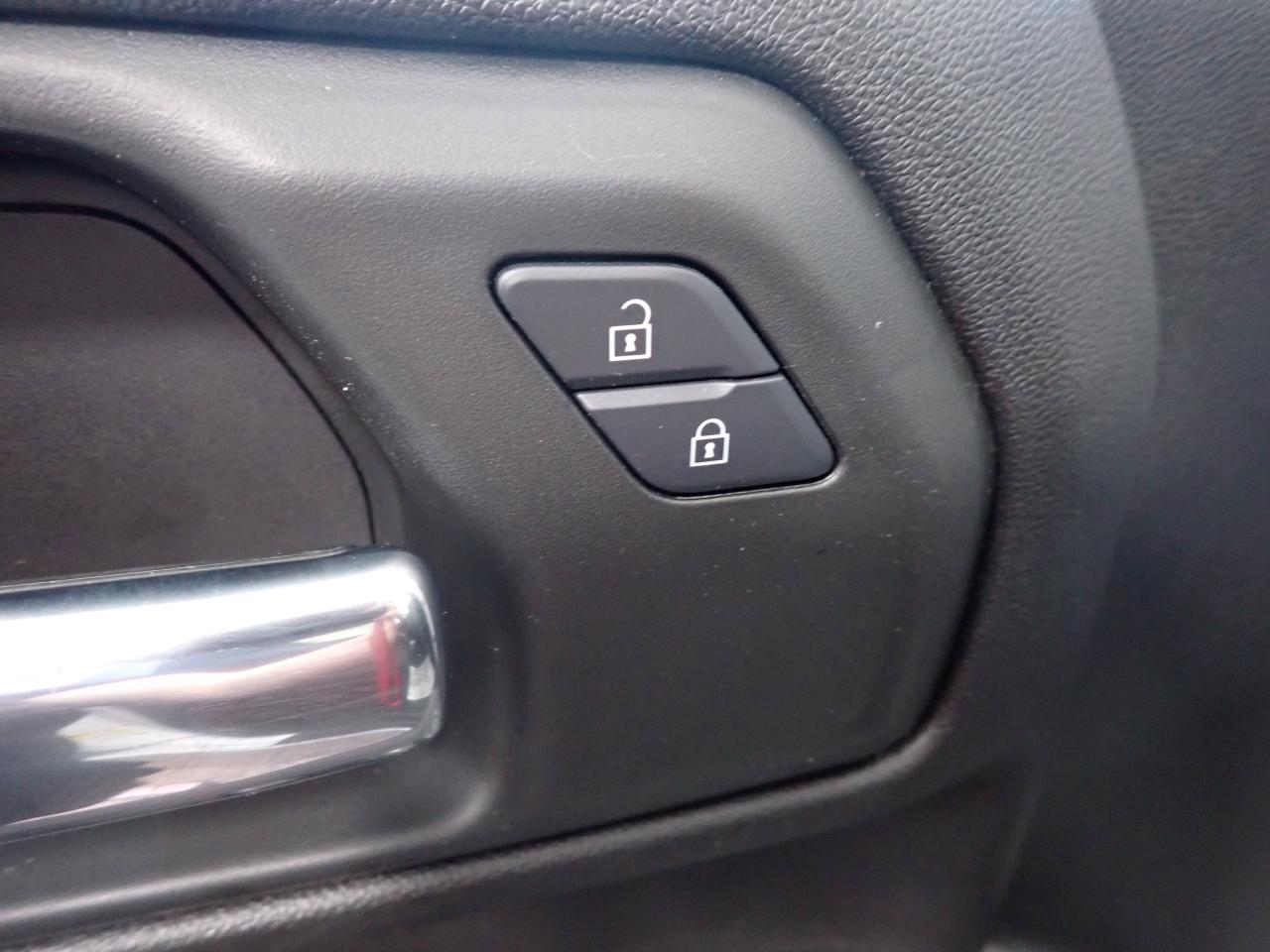 2024 Chevrolet Silverado 1500 Custom CREW CAB 4WD 6.5 BOX Photo