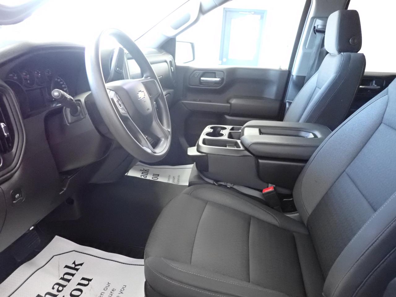 2024 Chevrolet Silverado 1500 Custom CREW CAB 4WD 6.5 BOX Photo