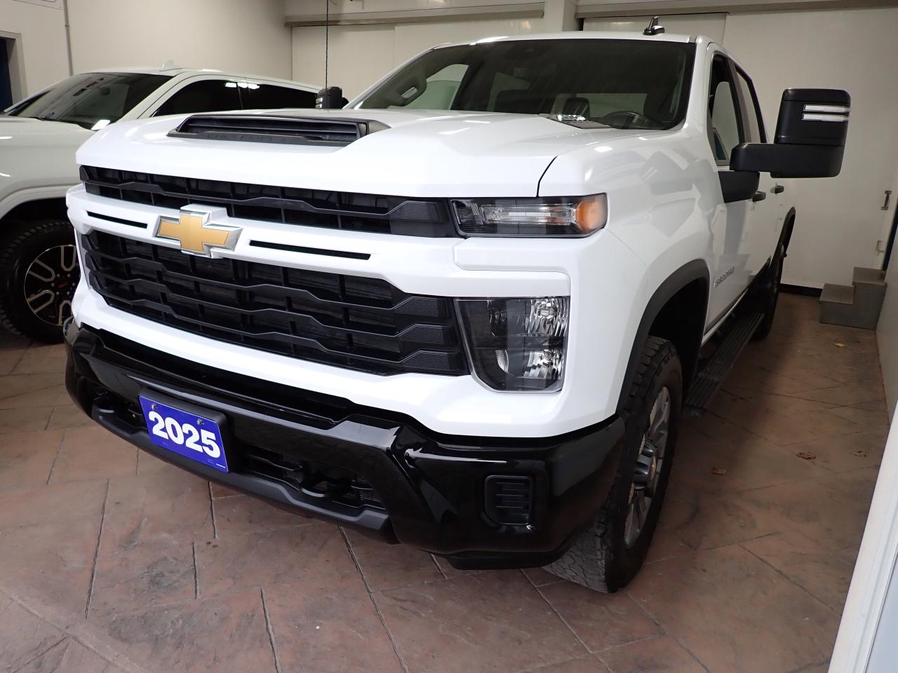 2025 Chevrolet SILVERADO 2500HD Custom CREW CAB 4WD Photo