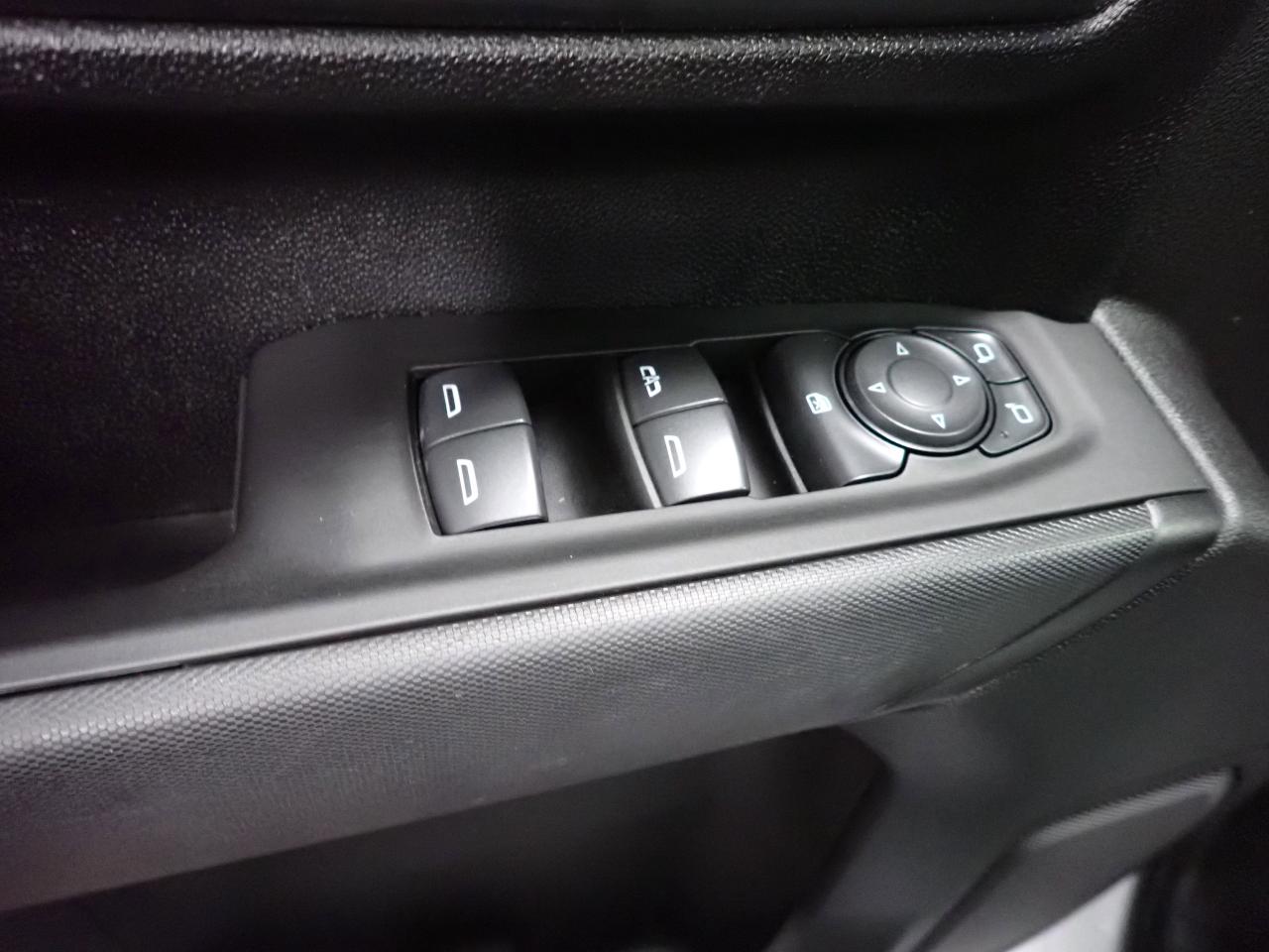 2025 Chevrolet SILVERADO 2500HD Custom CREW CAB 4WD Photo