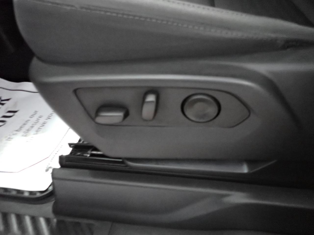 2025 Chevrolet SILVERADO 2500HD Custom CREW CAB 4WD Photo