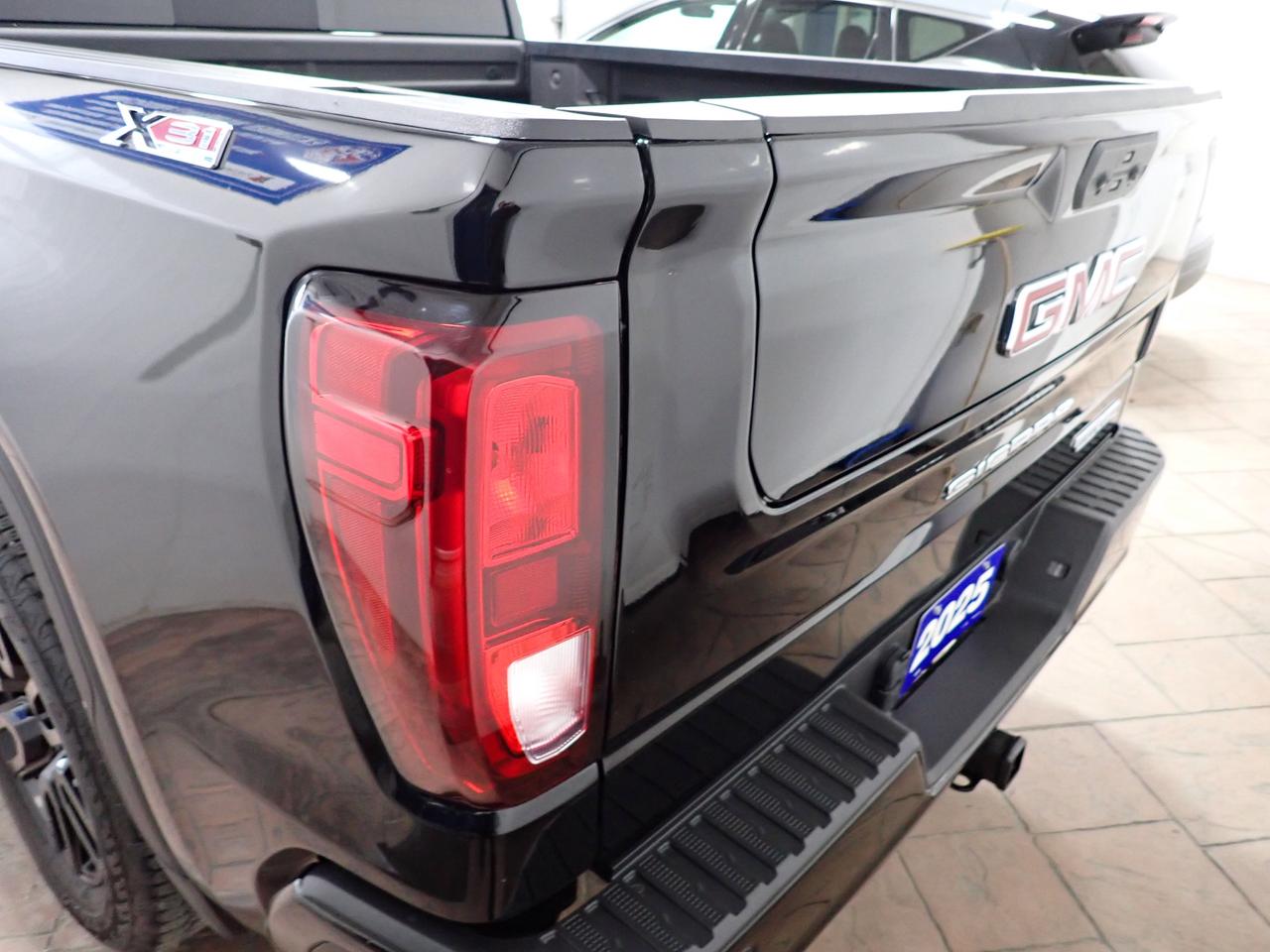 2025 GMC Sierra 1500 Elevation CREW CAB 4WD NAVI  *DIESEL* Photo4