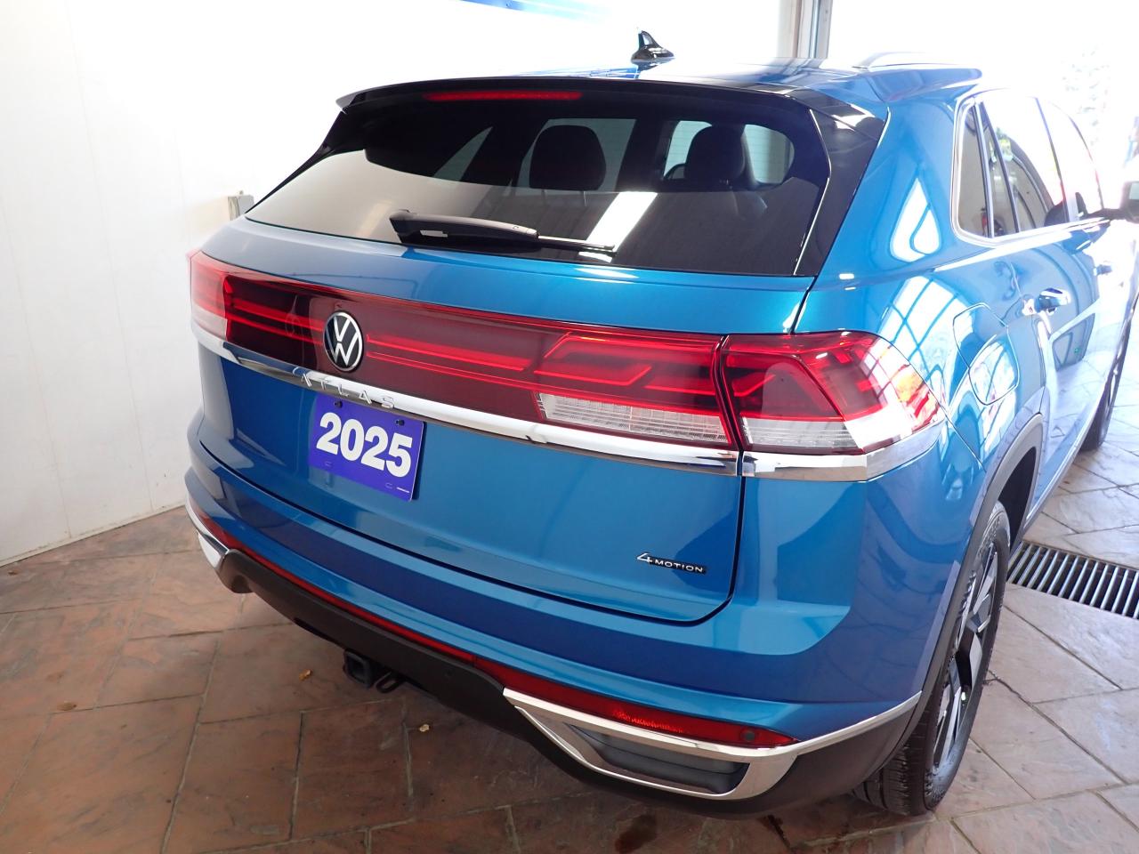 2025 Volkswagen Atlas Cross Sport Highline AWD LEATHER NAVI SUNROOF Photo