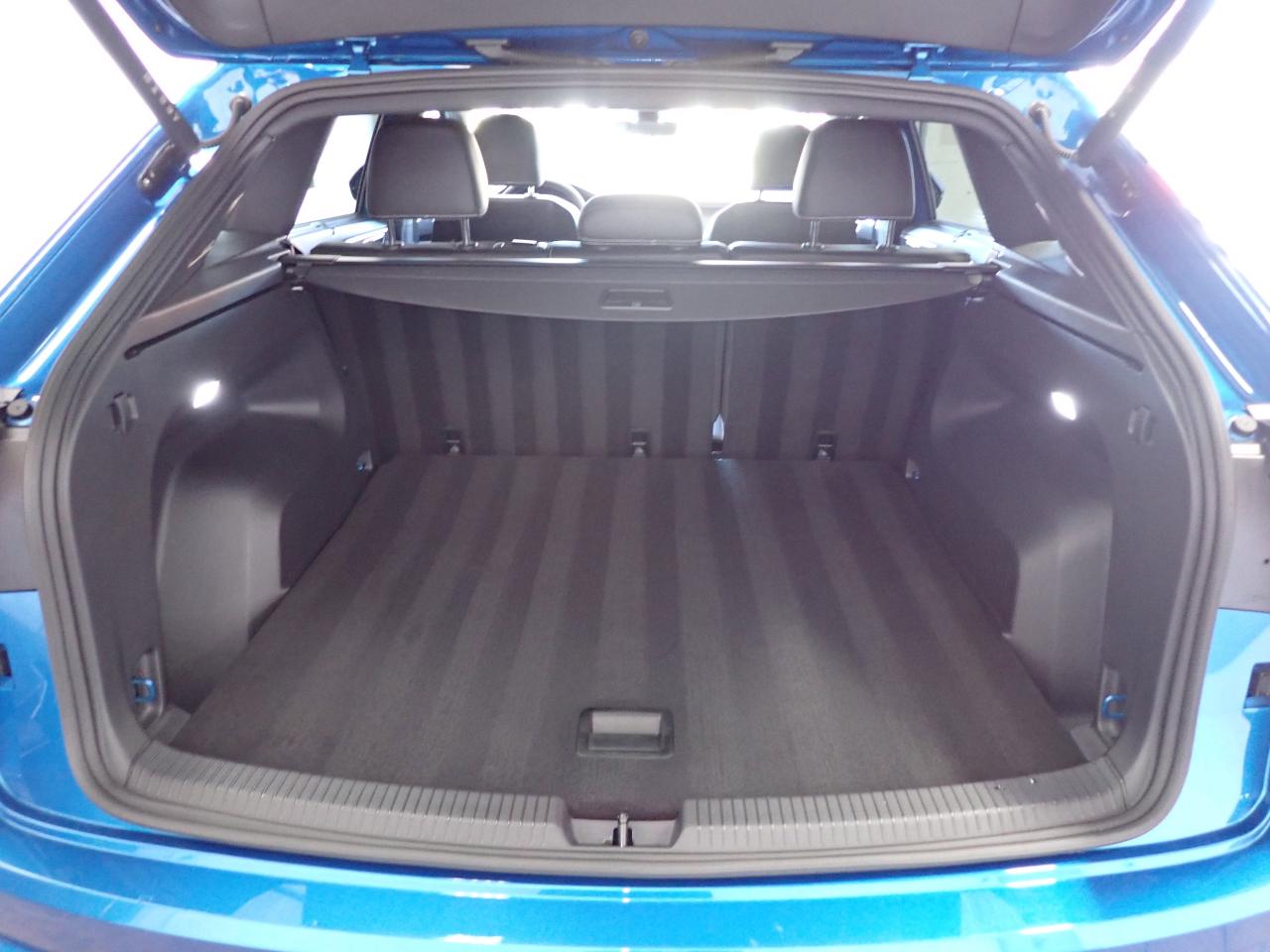 2025 Volkswagen Atlas Cross Sport Highline AWD LEATHER NAVI SUNROOF Photo4