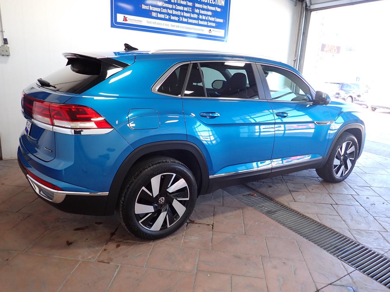 2025 Volkswagen Atlas Cross Sport Highline AWD LEATHER NAVI SUNROOF Photo