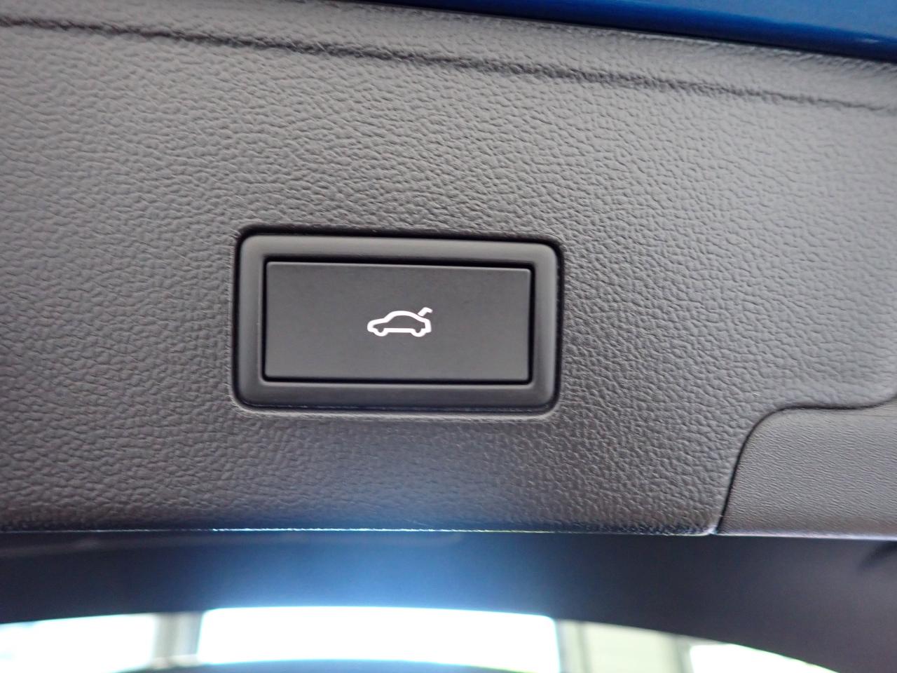 2025 Volkswagen Atlas Cross Sport Highline AWD LEATHER NAVI SUNROOF Photo