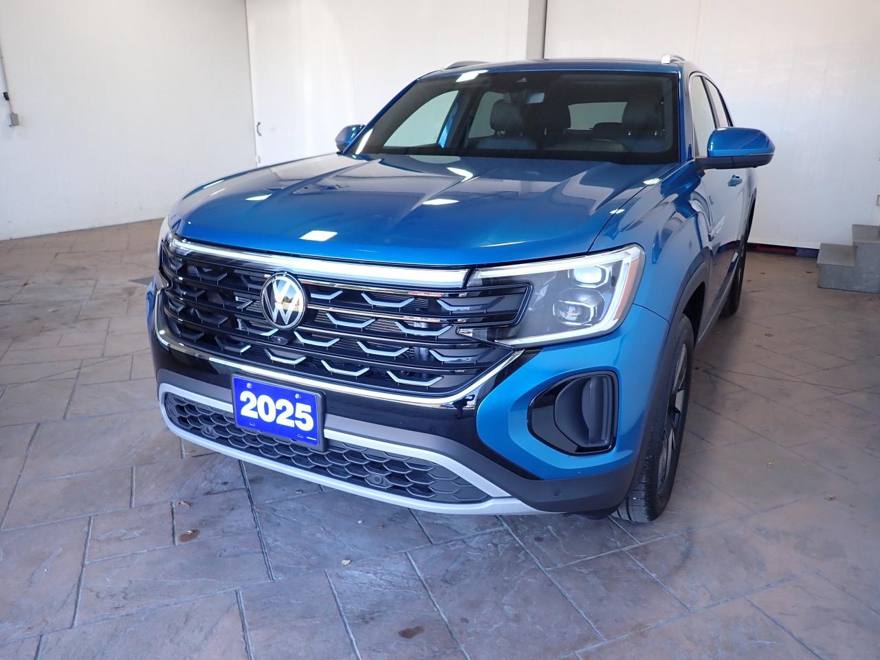 2025 Volkswagen Atlas Cross Sport Highline AWD LEATHER NAVI SUNROOF Photo