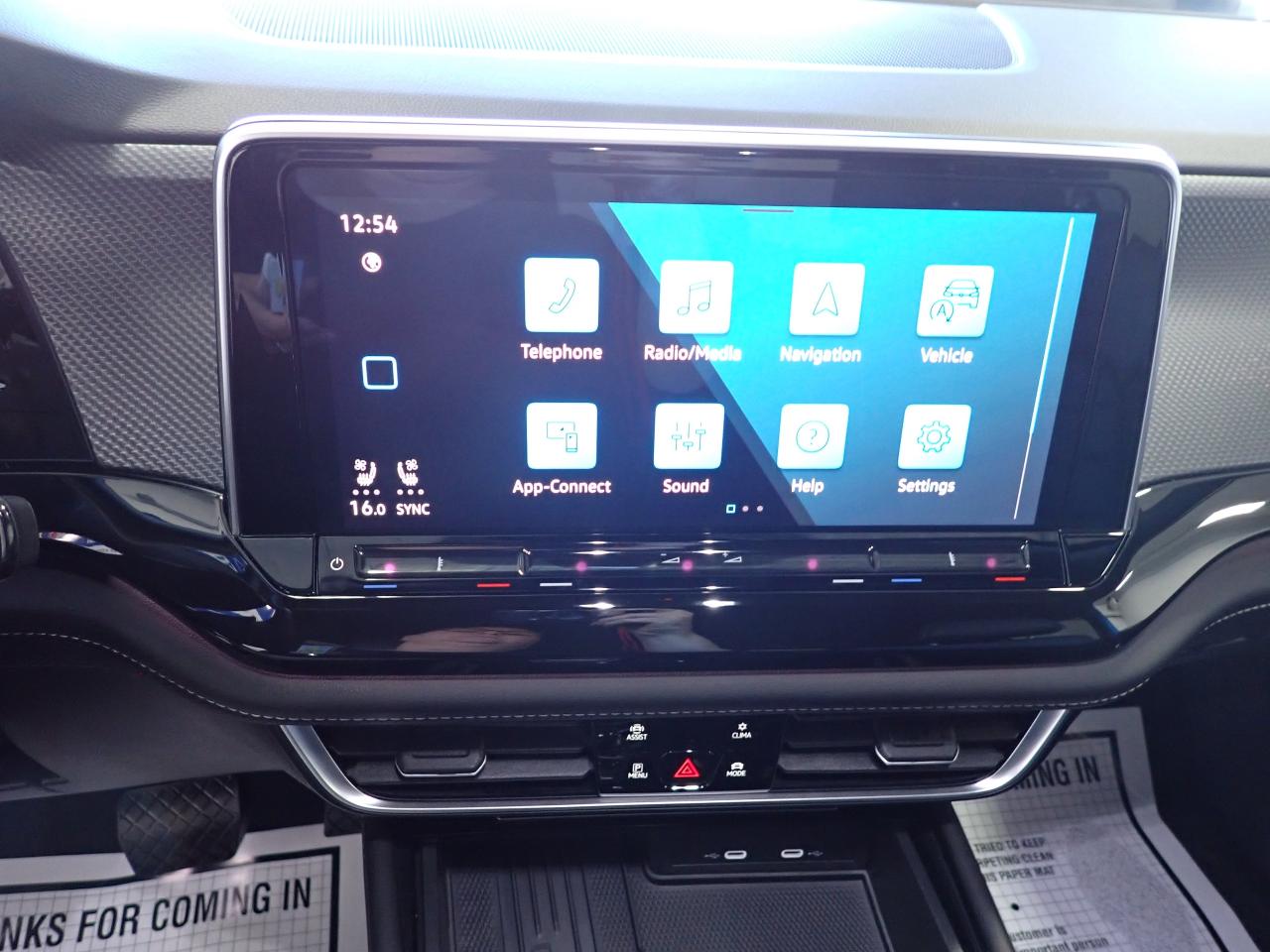 2025 Volkswagen Atlas Cross Sport Highline AWD LEATHER NAVI SUNROOF Photo