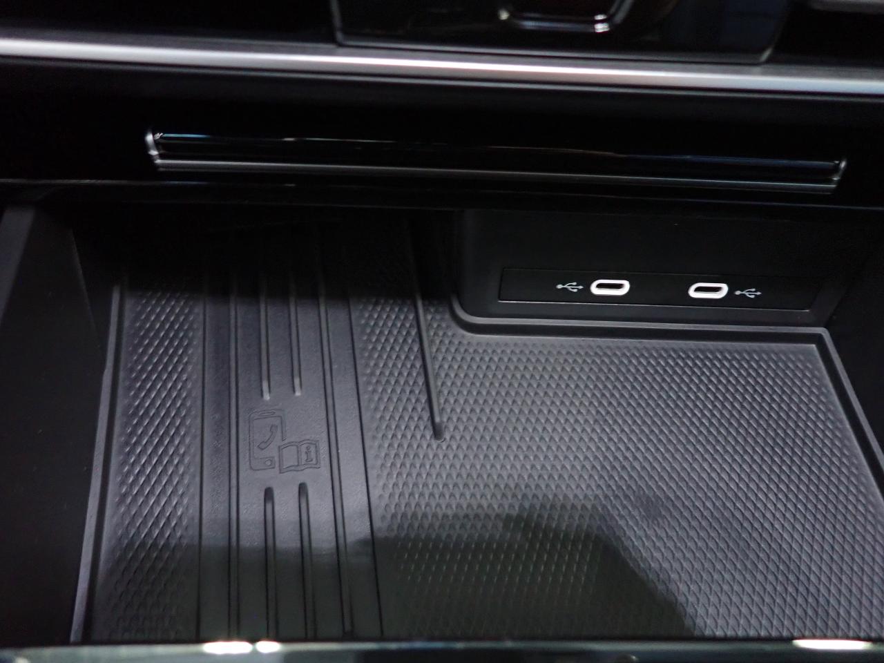 2025 Volkswagen Atlas Cross Sport Highline AWD LEATHER NAVI SUNROOF Photo